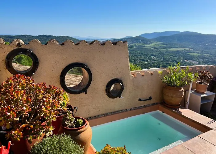 Holiday home La Gassiniere